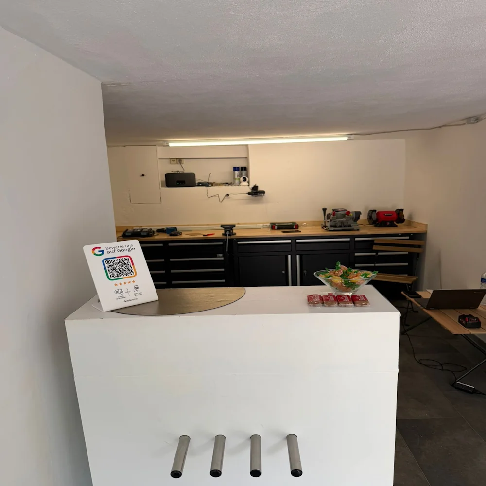 Innenansicht des Schlüsselfachgeschäfts Sattler in Stuttgart